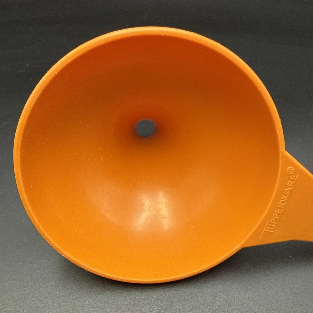 Vintage Tupperware Harvest‎ Orange Kitchen Funnel #1227-3